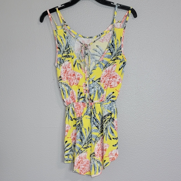 Leith Yellow Tropical Floral Mini Shorts Rompers/ XS - Picture 3 of 16